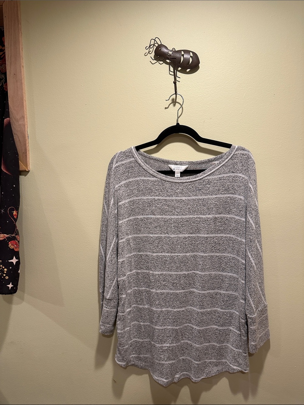 Market & Spruce Gray Striped Long Sleeve Top